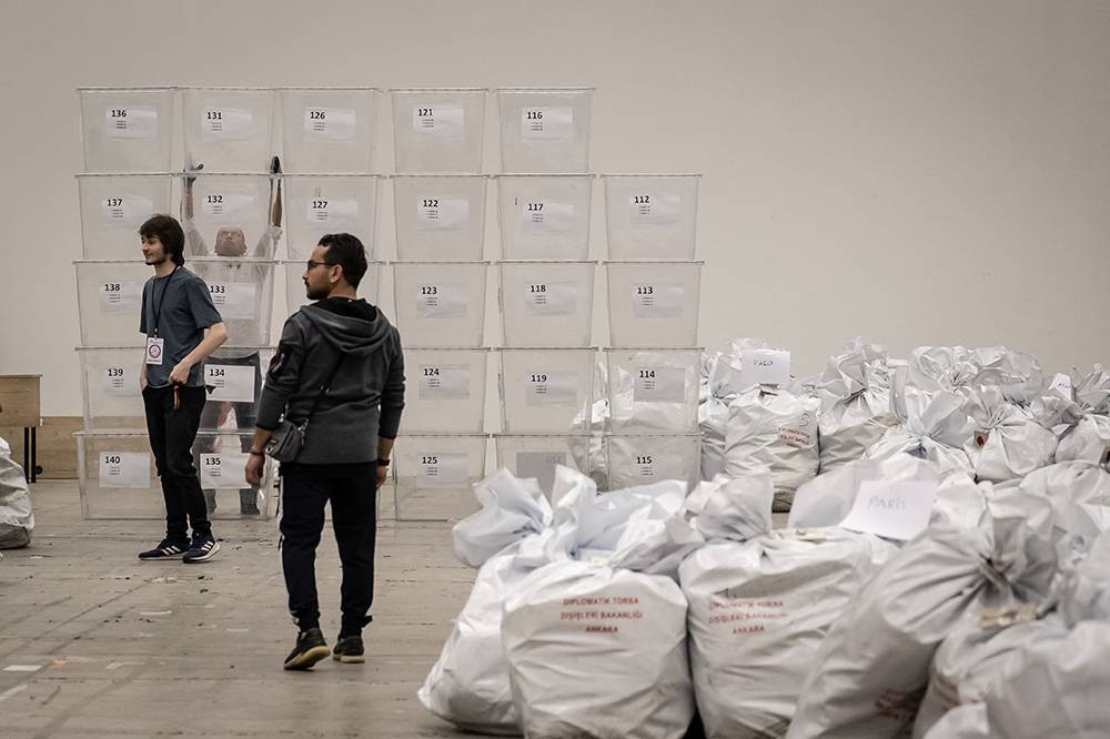 Yurt dışı temsilciliklerde kullanılan 1 milyon 817 bin oyun tasnifine başlandı - Resim: 9